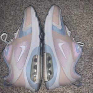 Air 200 Nike Sneakers